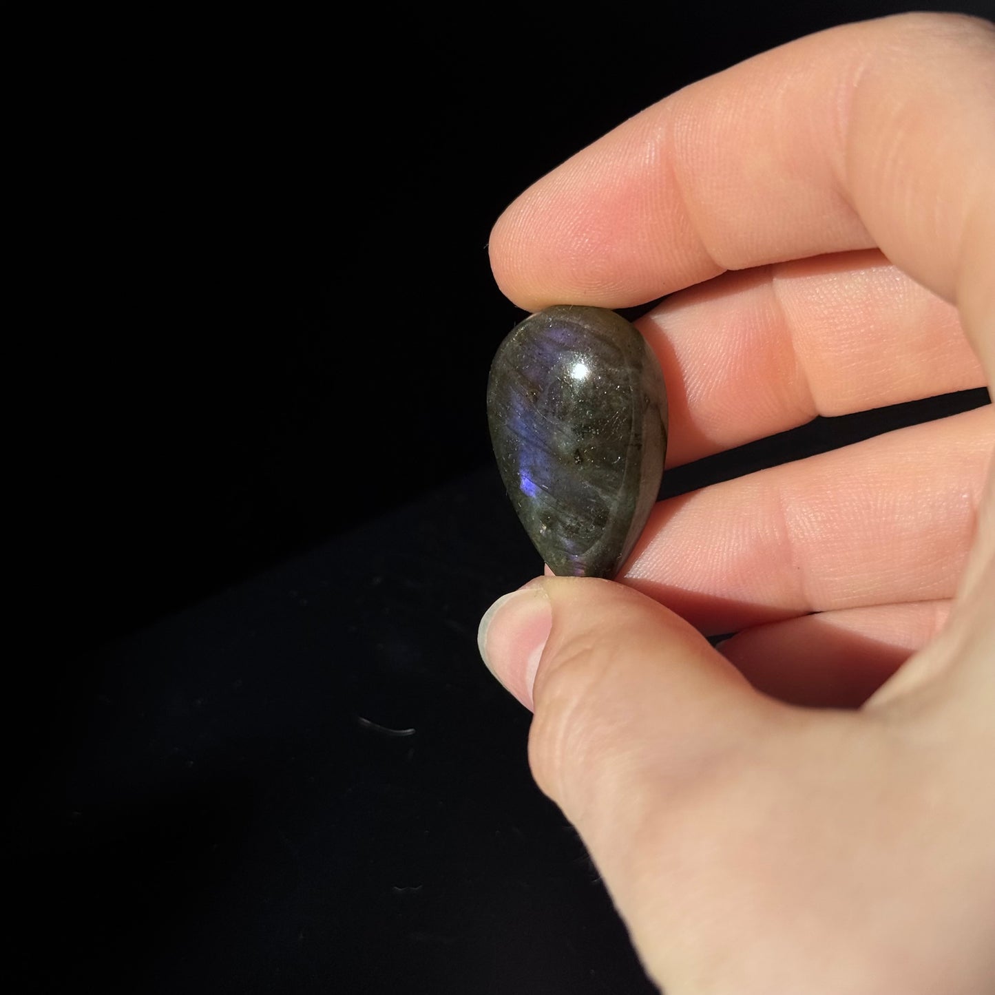 Lila Labradorit Cabochon ~ 14ZO