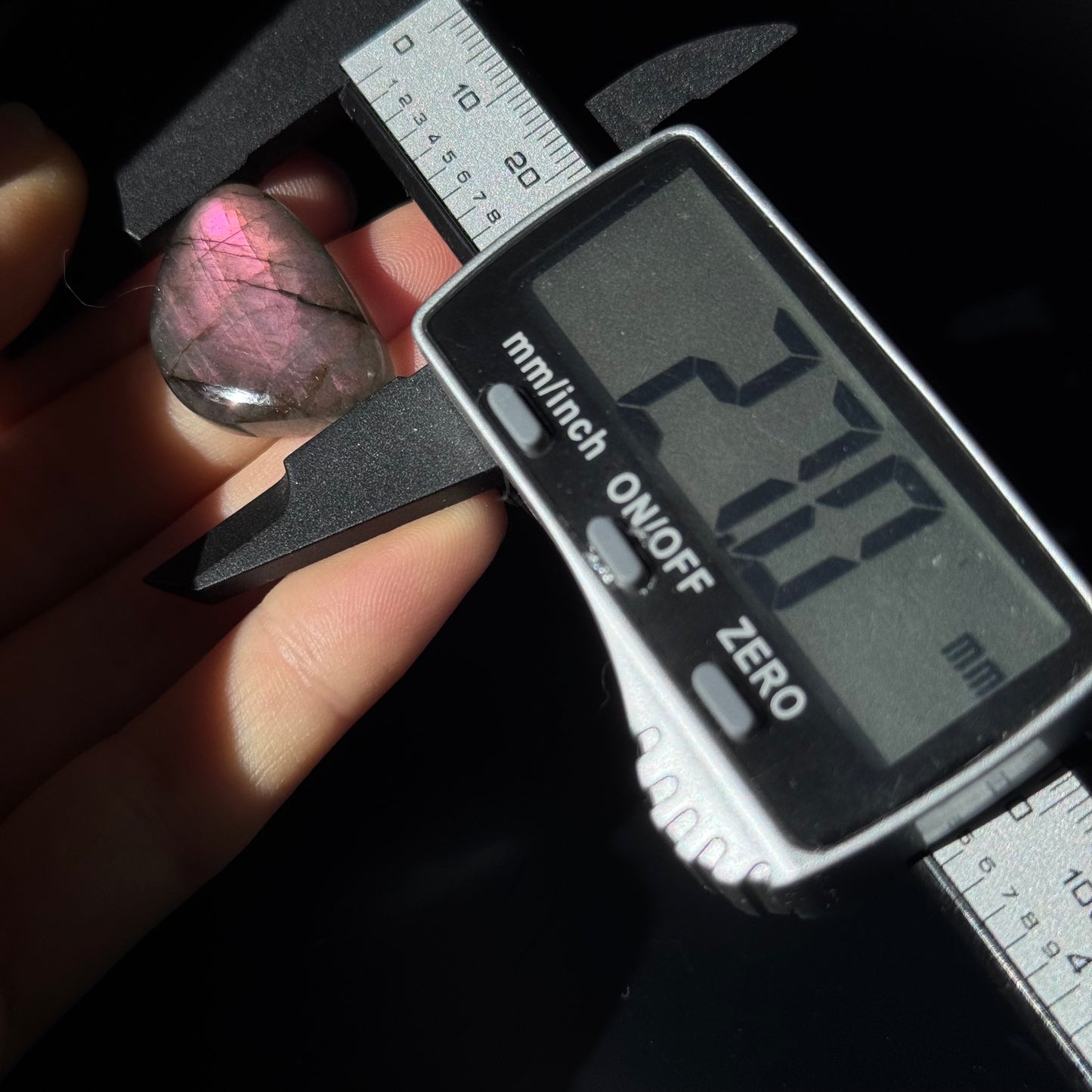 Lila Labradorit Cabochon ~ 14ZX