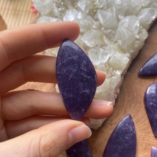 Lepidolit Cabochon ~ 12AF