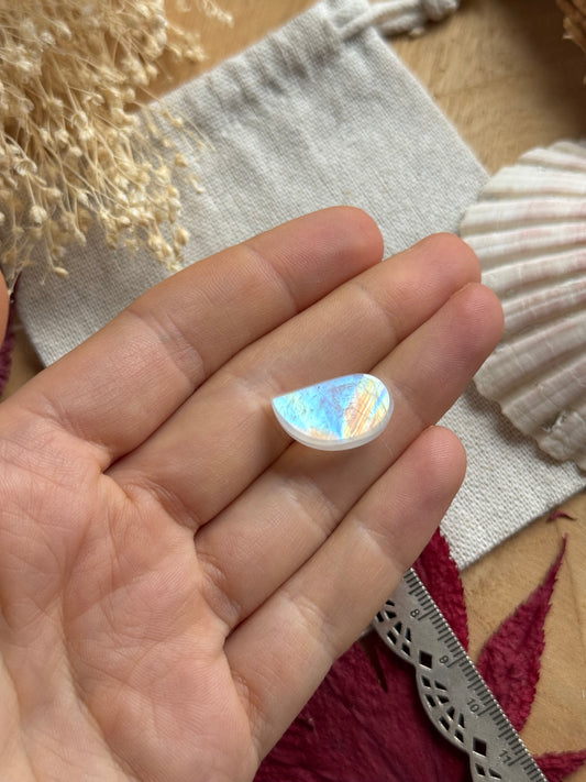 Regenbogen Mondstein /Weißer Labradorit Cabochon ~ 9Ci