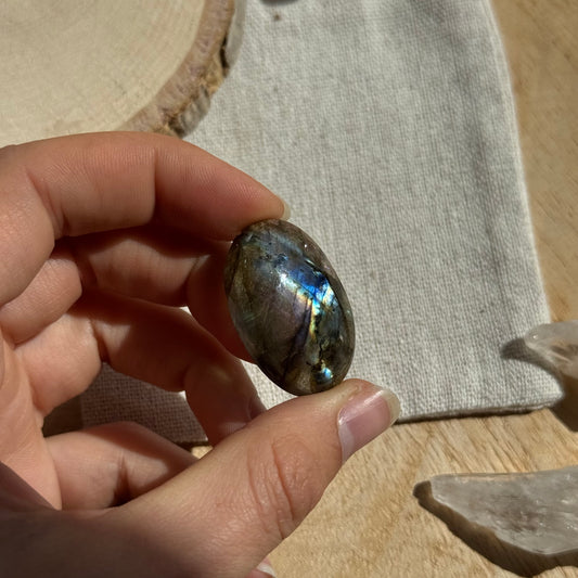 Labradorit Cabochon ~ 19P