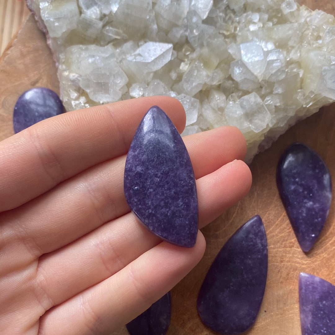 Lepidolit Cabochon ~ AL