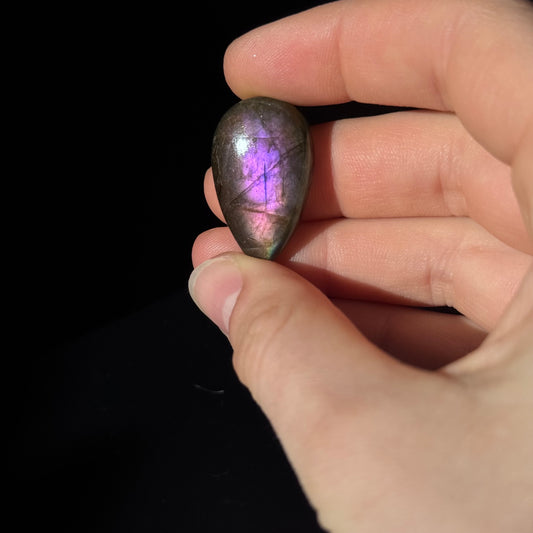 Lila Labradorit Cabochon ~ 14ZQ