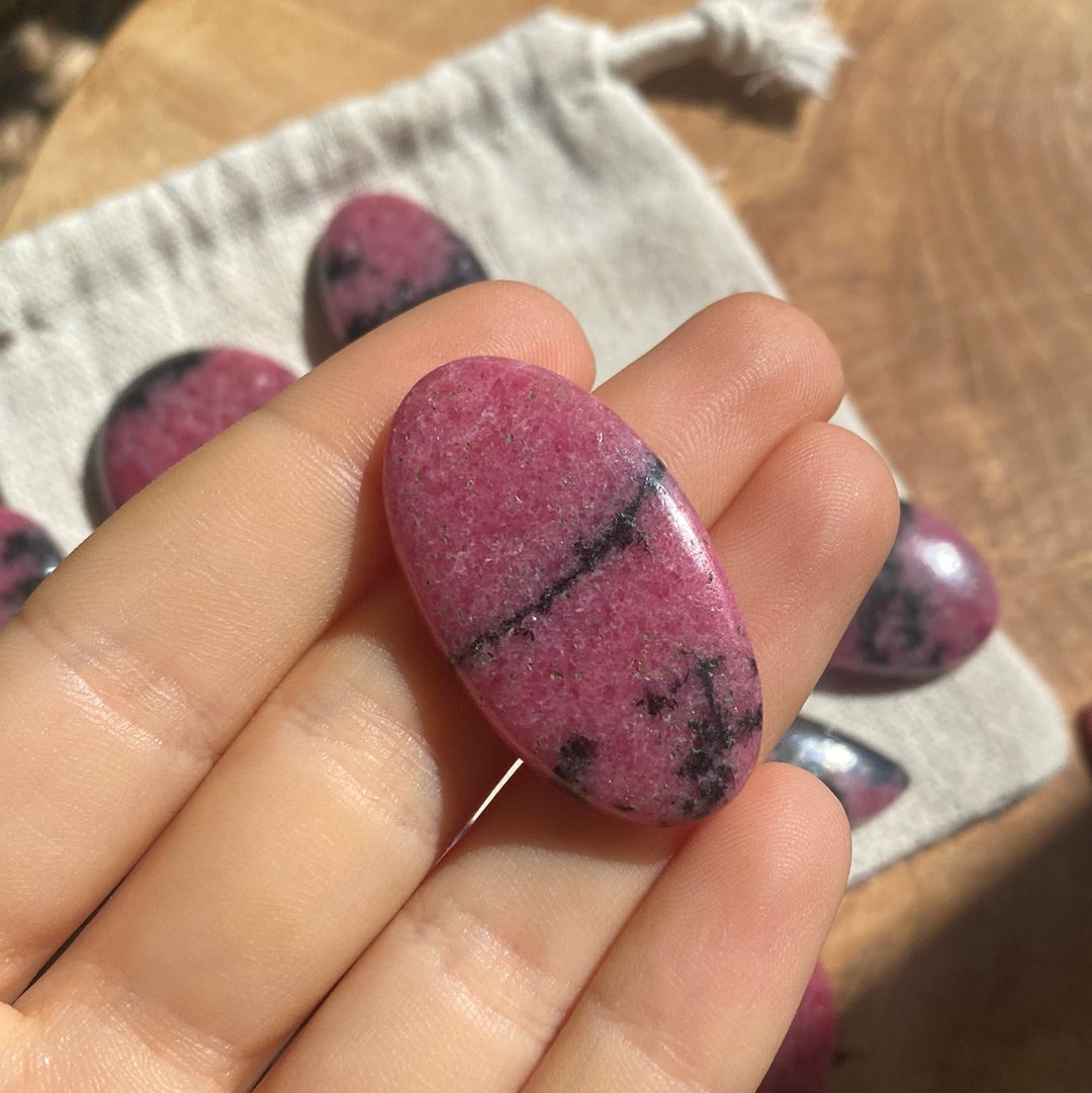 Rhodonit Cabochon ~ 12AH