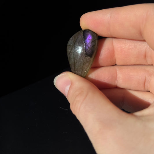 Lila Labradorit Cabochon ~ 14AZ