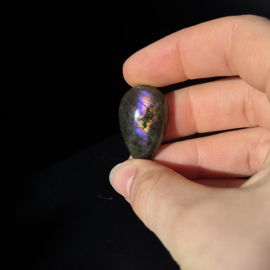 Lila Labradorit Cabochon ~ 14ZO