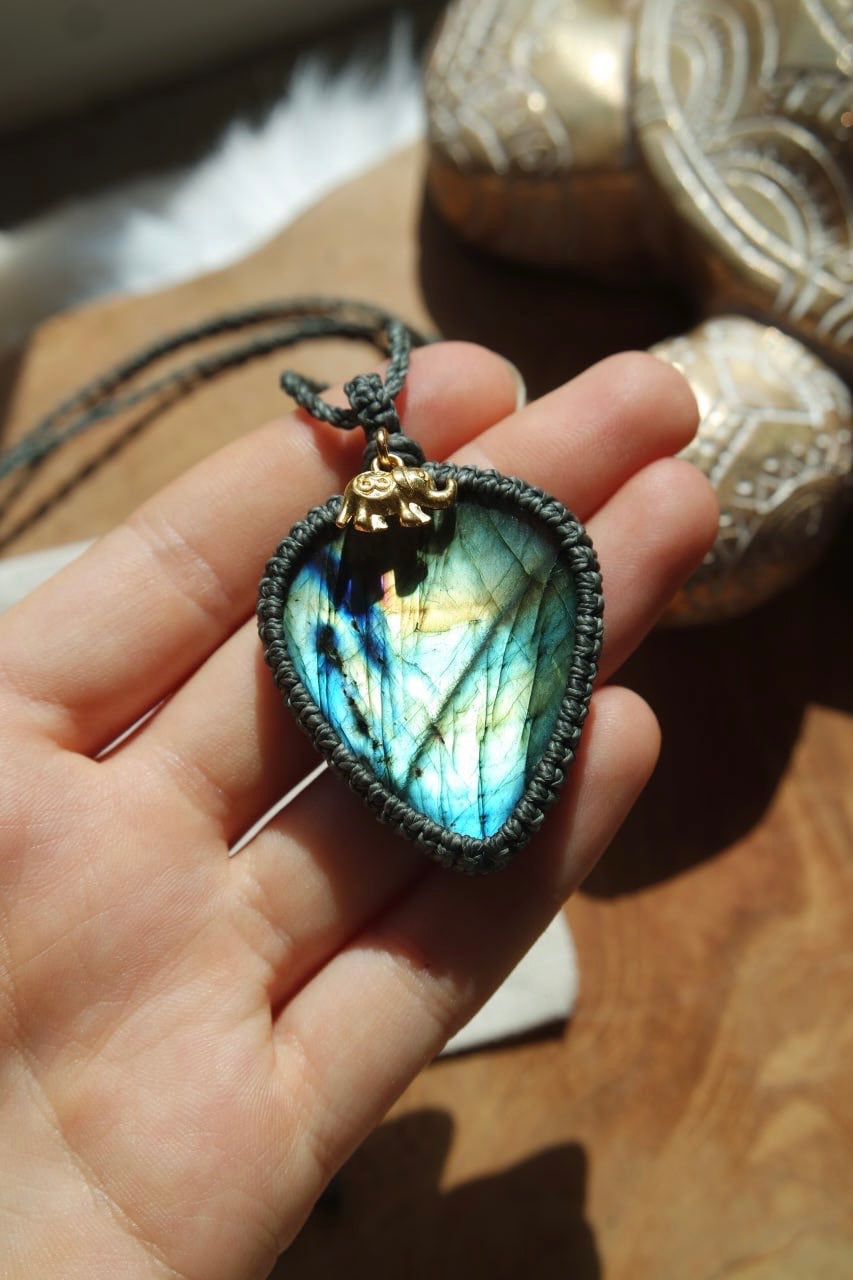 Labradorit Kette mit Elefanten Anhänger
