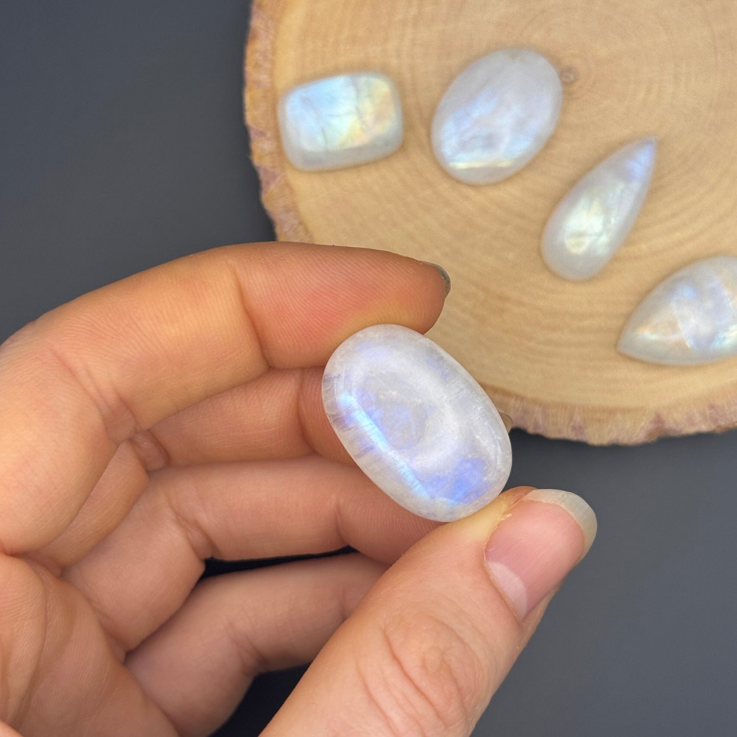 Regenbogen Mondstein /Weißer Labradorit Cabochon