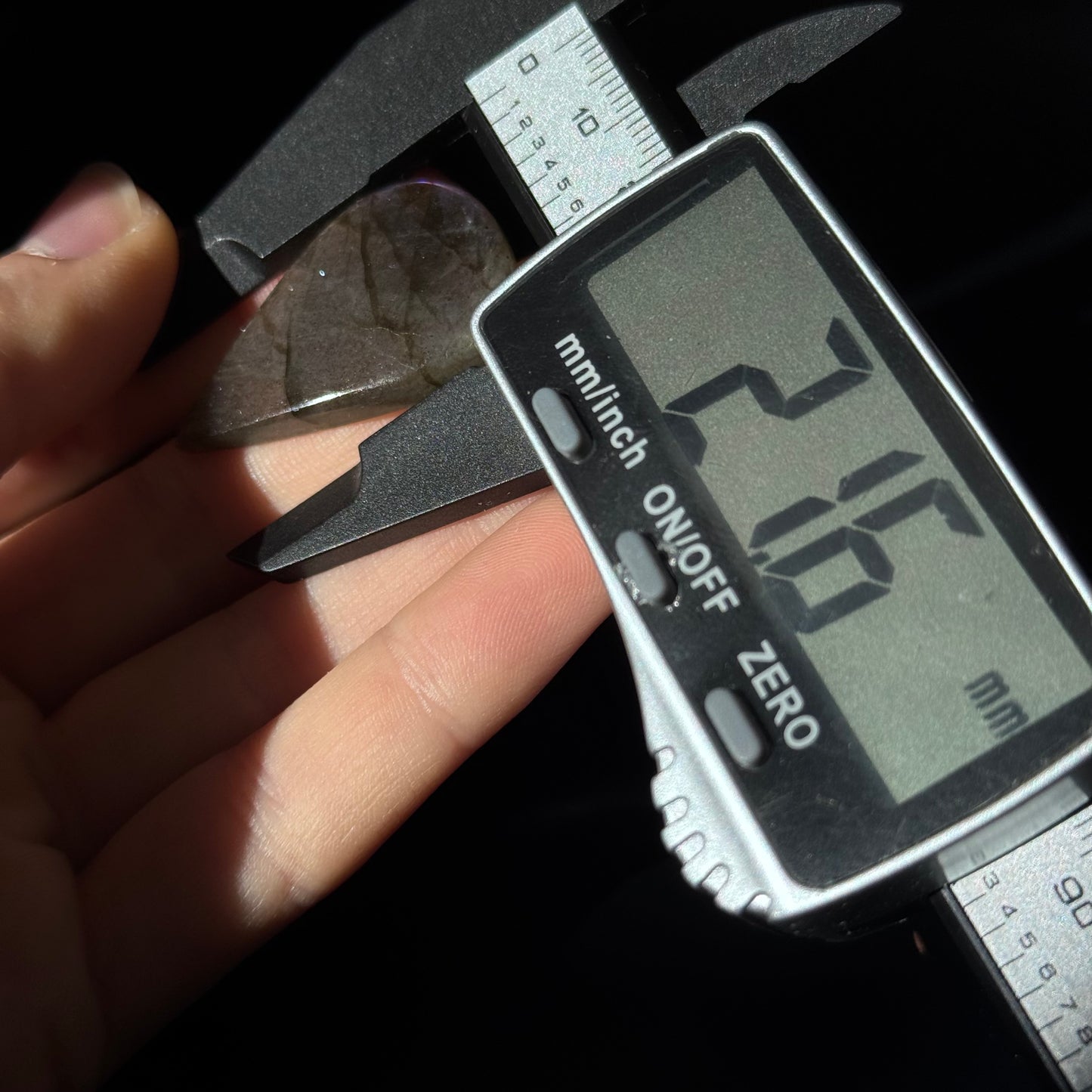 Lila Labradorit Cabochon ~ 14ZF