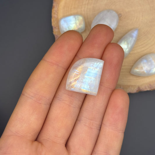 Regenbogen Mondstein /Weißer Labradorit Cabochon