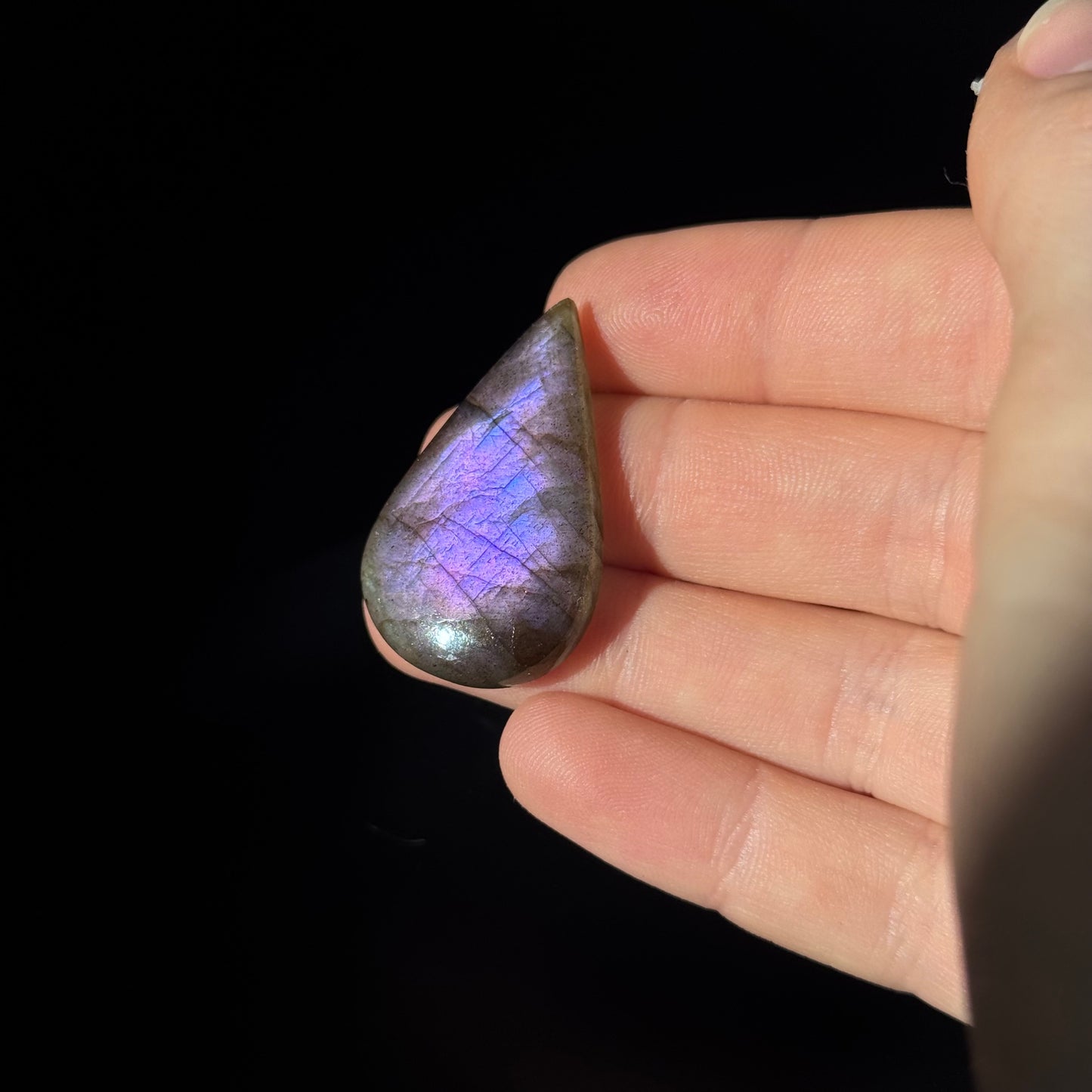 Lila Labradorit Cabochon ~ 14ZF