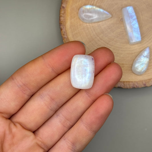 Regenbogen Mondstein /Weißer Labradorit Cabochon