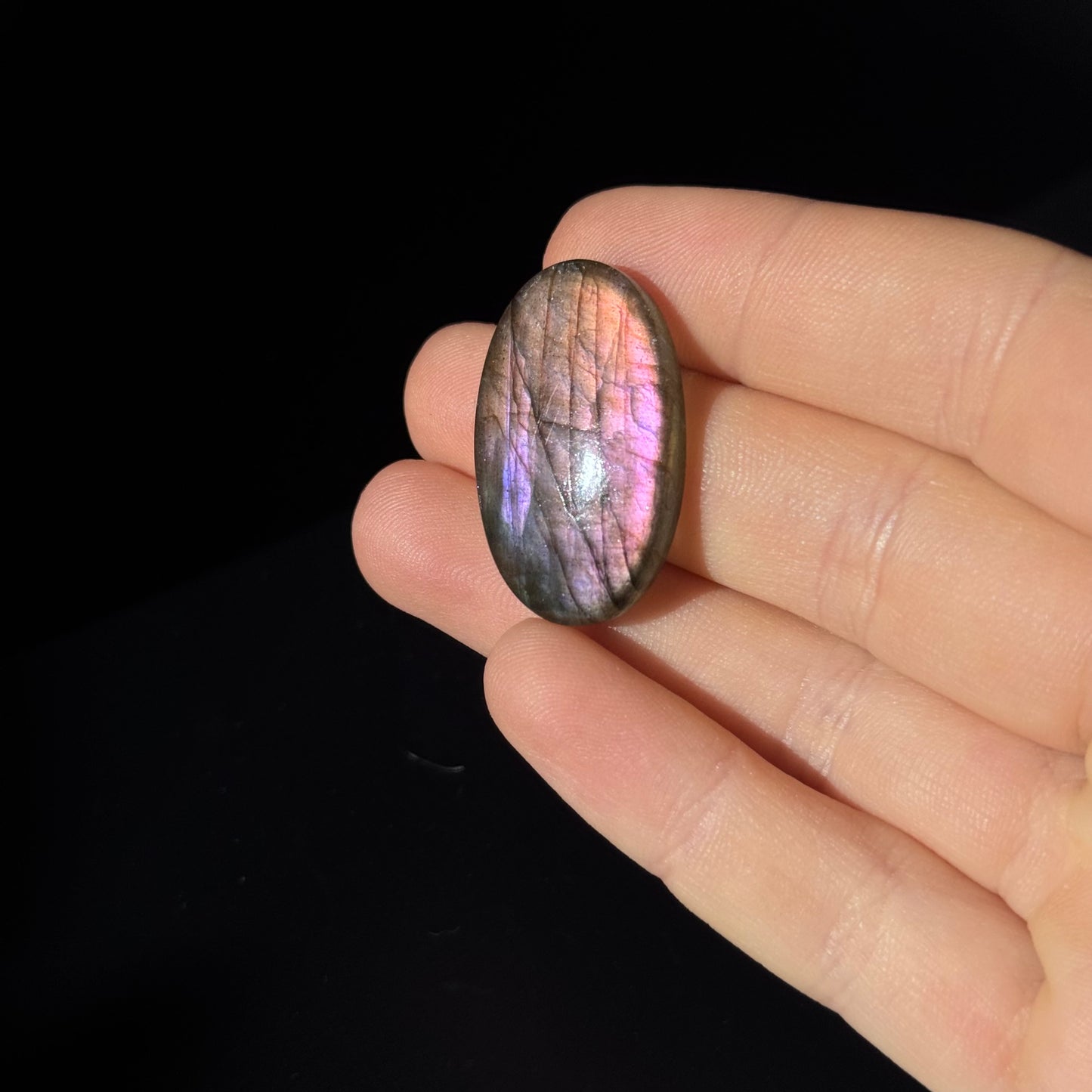 Lila Labradorit Cabochon ~ 14ZT