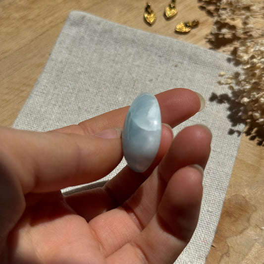 Larimar Cabochon ~ L80