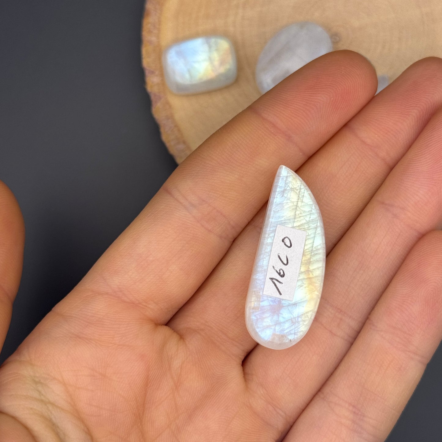 Regenbogen Mondstein /Weißer Labradorit Cabochon
