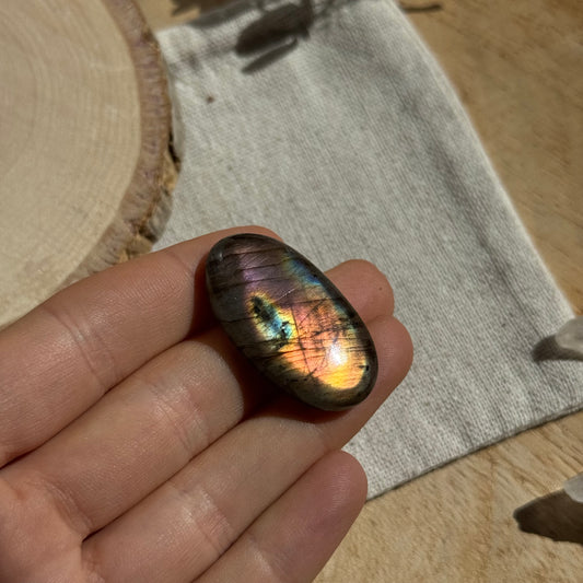 Labradorit Cabochon ~ 19C
