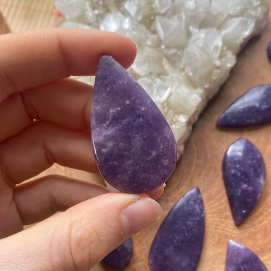 Lepidolit Cabochon ~ 12AN