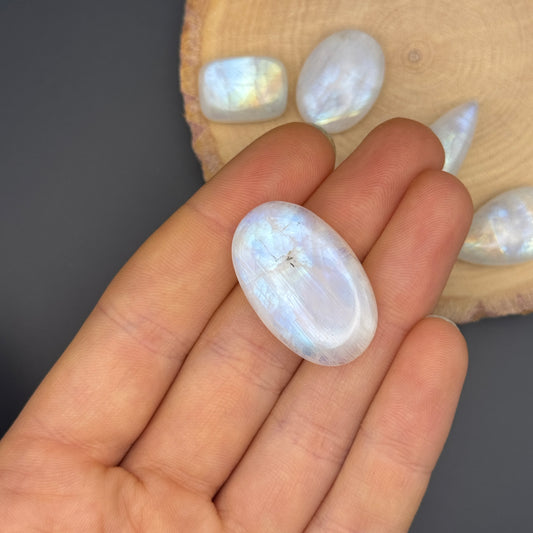 Regenbogen Mondstein /Weißer Labradorit Cabochon