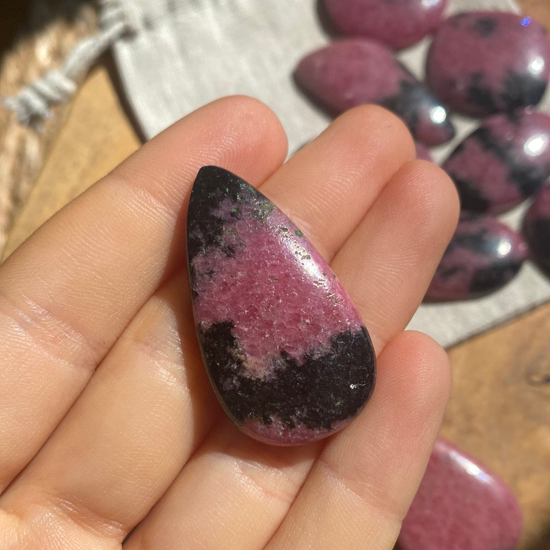 Rhodonit Cabochon ~ 13AP