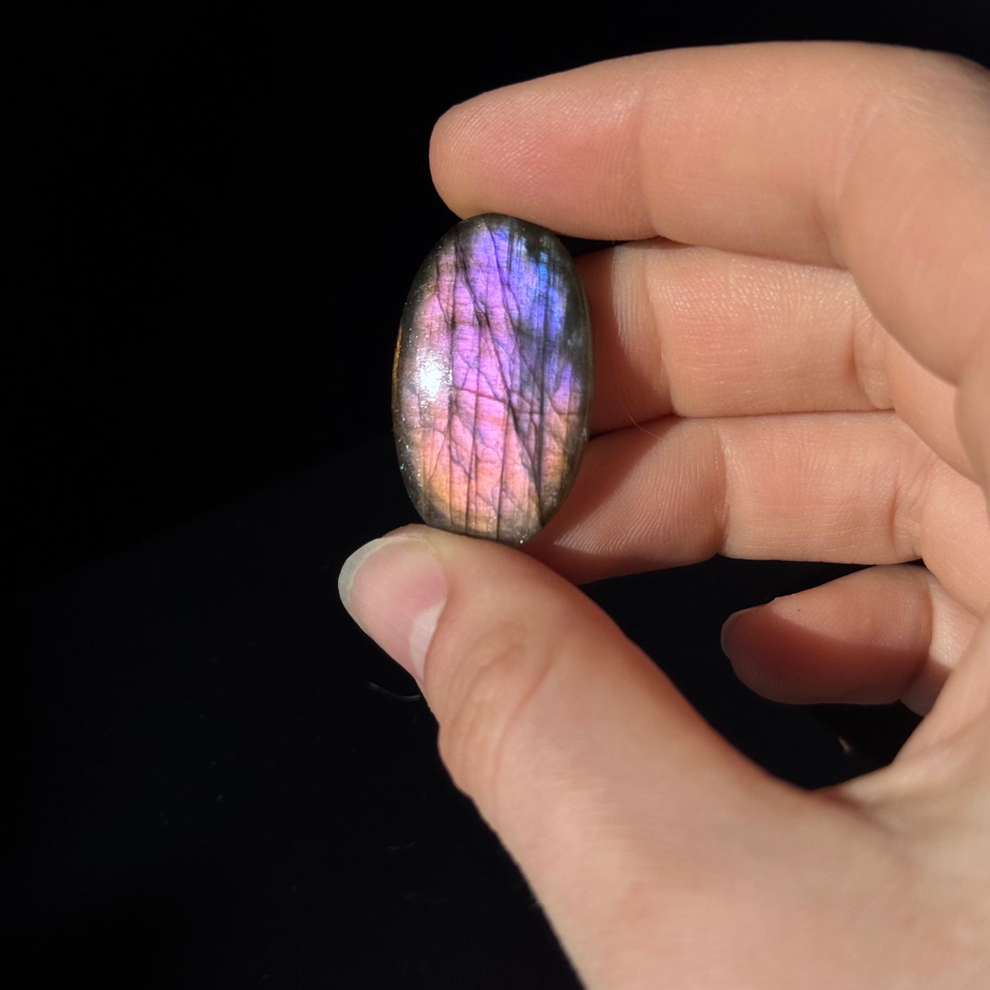 Lila Labradorit Cabochon ~ 14ZT