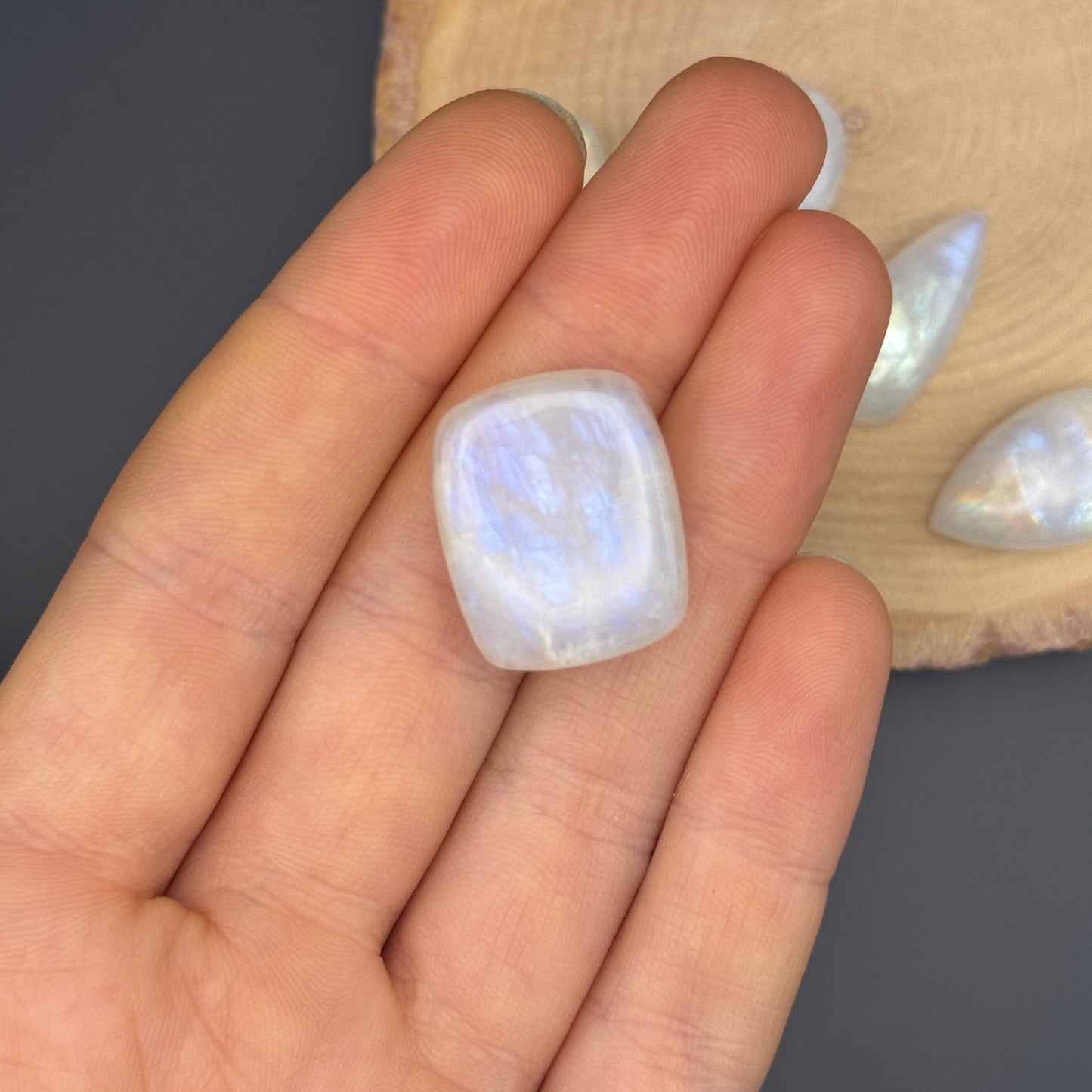 Regenbogen Mondstein /Weißer Labradorit Cabochon