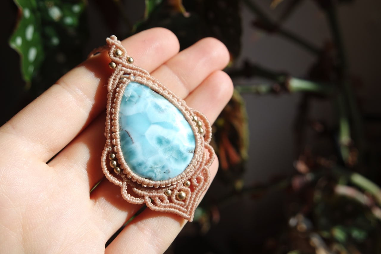 Larimar Makramee Kette