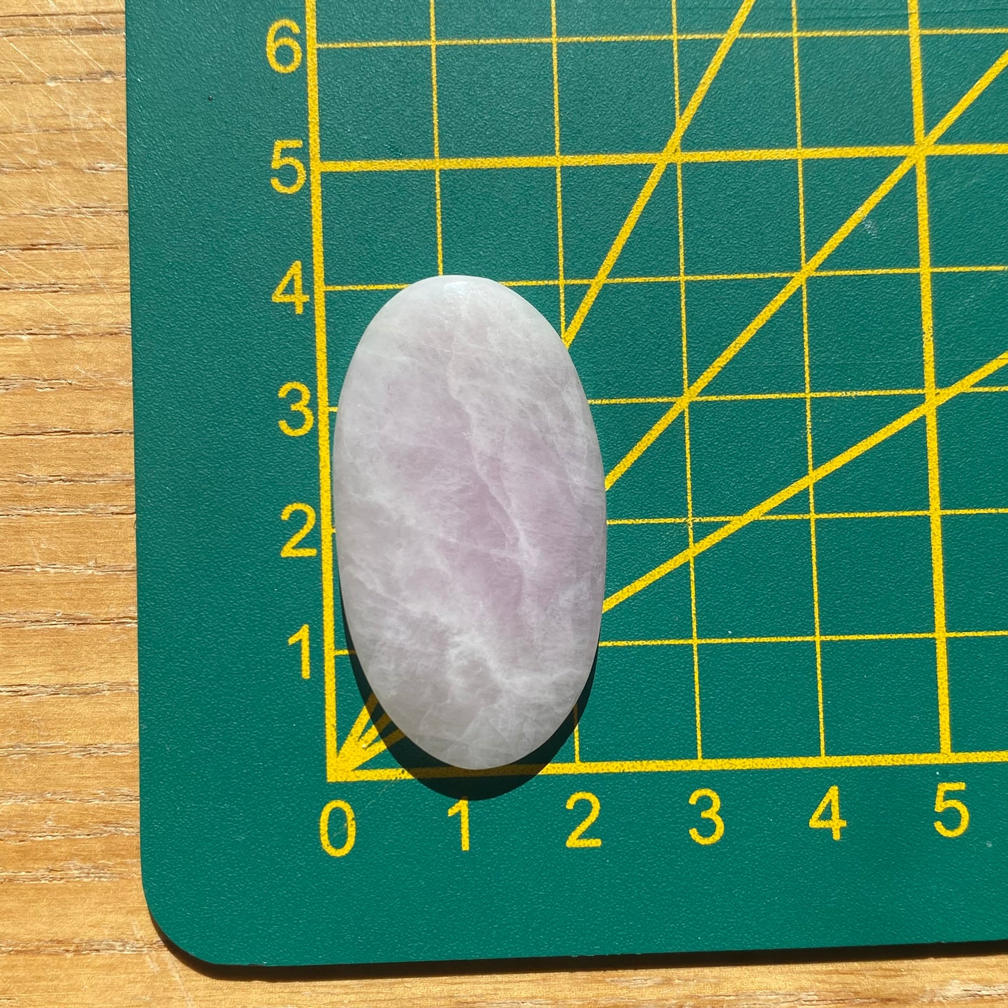 Kunzit Cabochon ~ 17KA