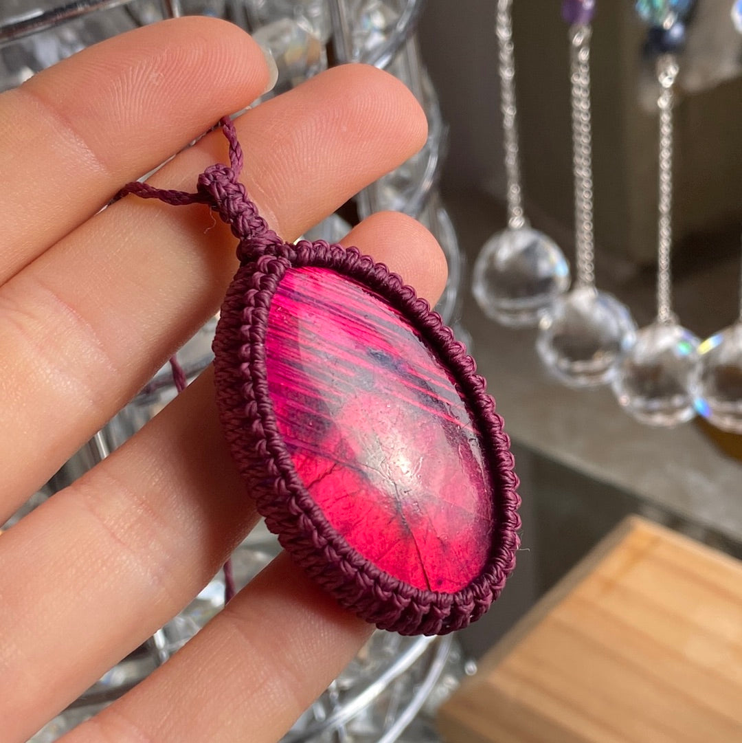 Pink Labradorit Makramee Kette