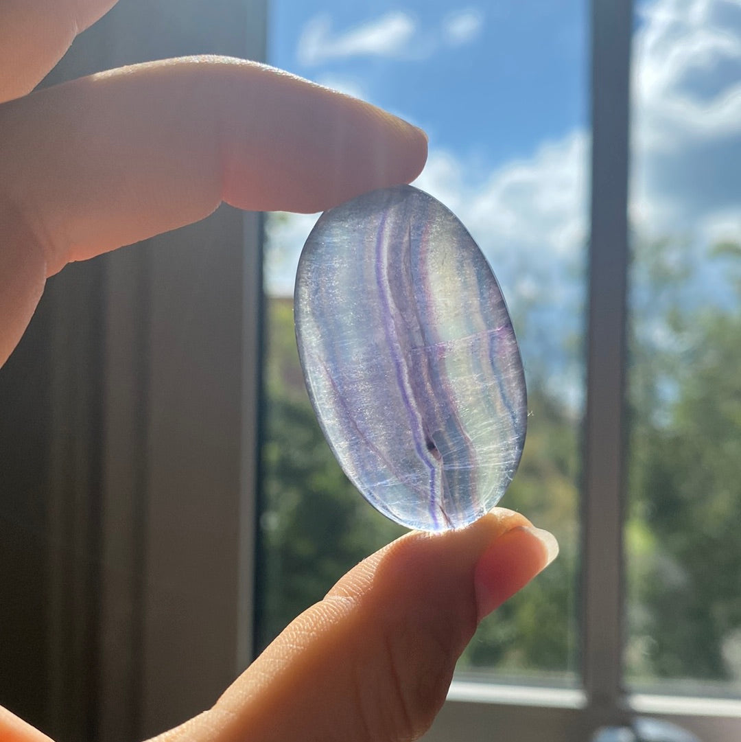 Fluorit Cabochon AB