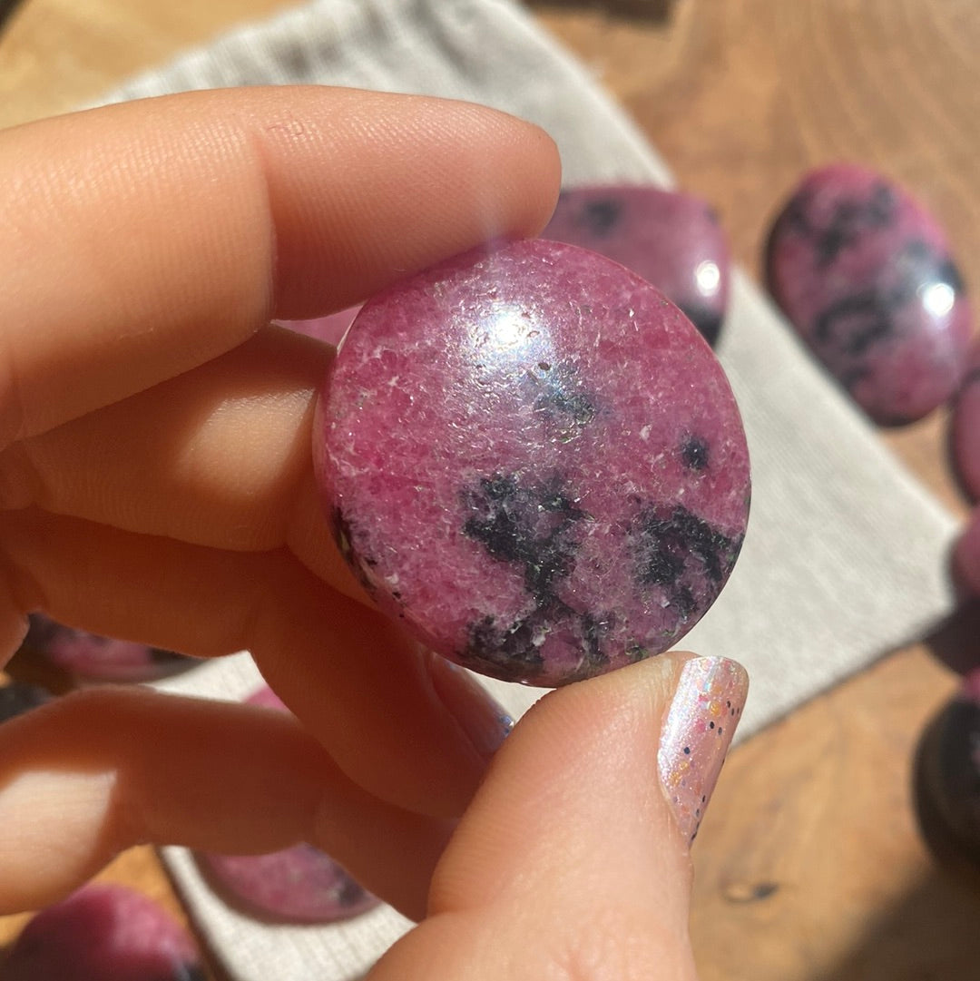 Rhodonit Cabochon ~ 19AF