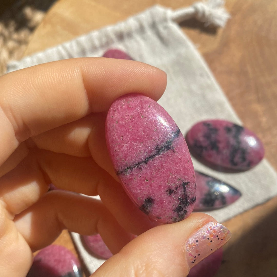 Rhodonit Cabochon ~ 12AH