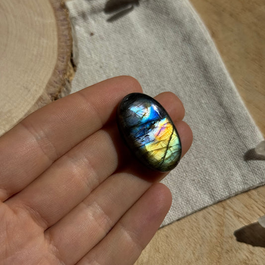Labradorit Cabochon ~ 19R