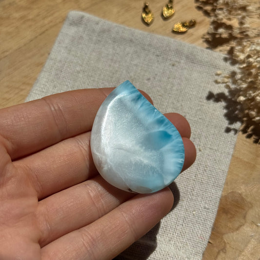 Larimar Cabochon ~ L204