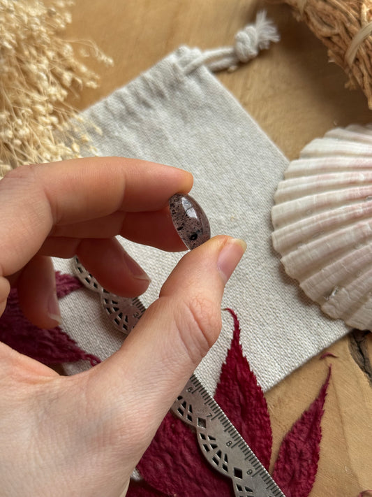 Saponit in Quarz/ Drachenfruchtquarz Cabochon ~ DA61