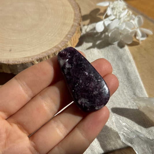 Lepidolit Cabochon ~ 13AG