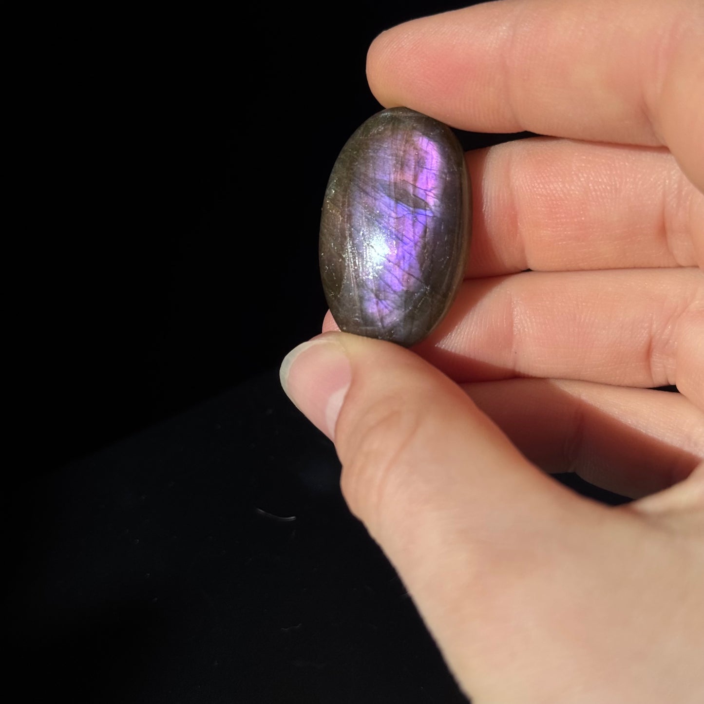 Lila Labradorit Cabochon ~ 14ZR
