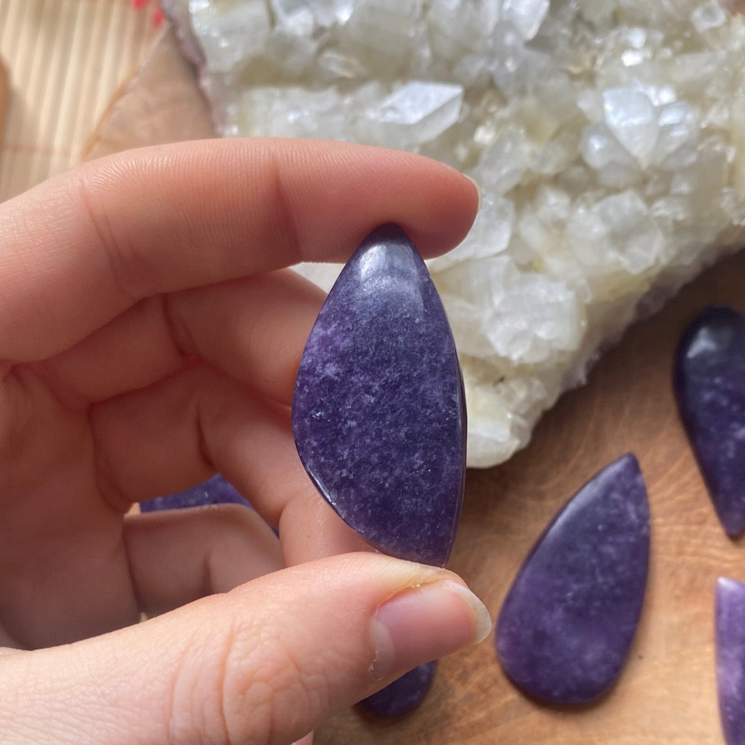 Lepidolit Cabochon ~ AL