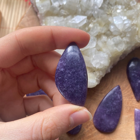 Lepidolit Cabochon ~ 10AL