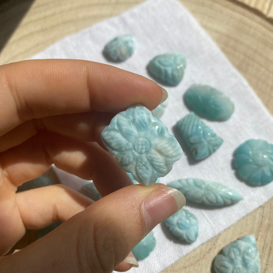 Larimar Schnitzerei Cabochon ~ 35LB