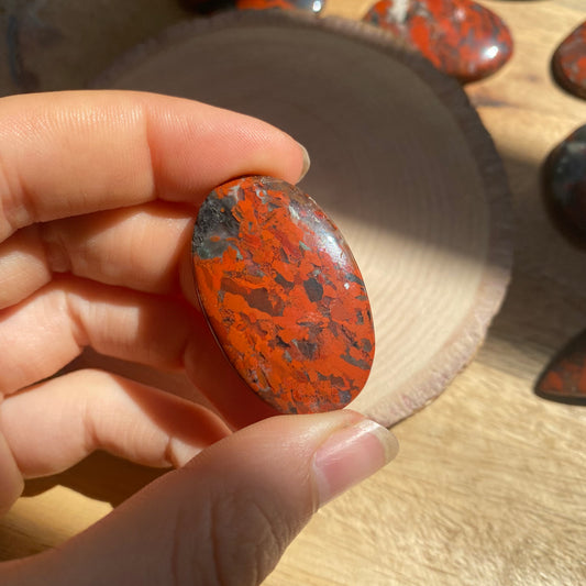 Brekzien Jaspis ~ 9AQ