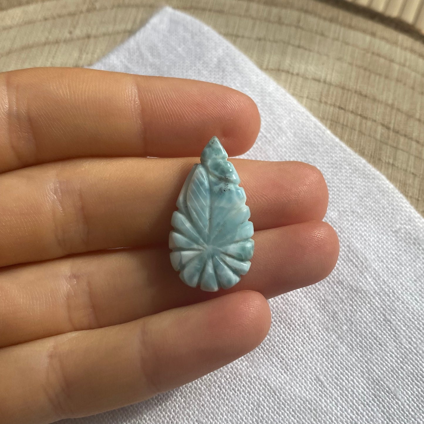 Larimar Schnitzerei Cabochon ~ 18LM