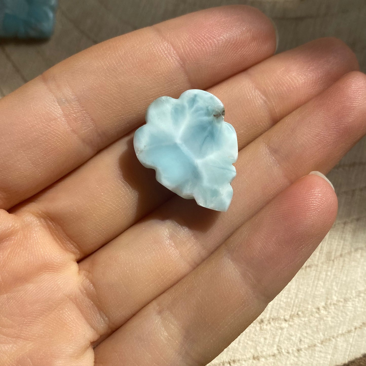 Larimar Schnitzerei Cabochon ~ 27LE
