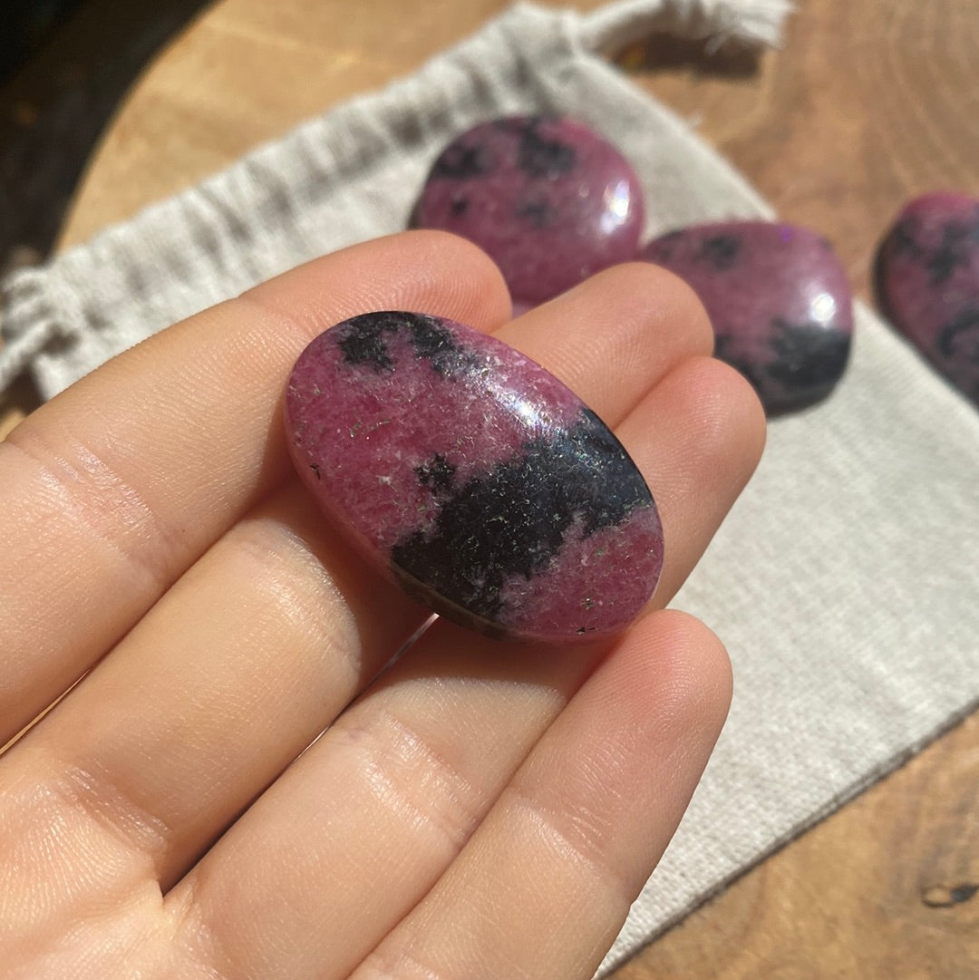 Rhodonit Cabochon ~ 14AG