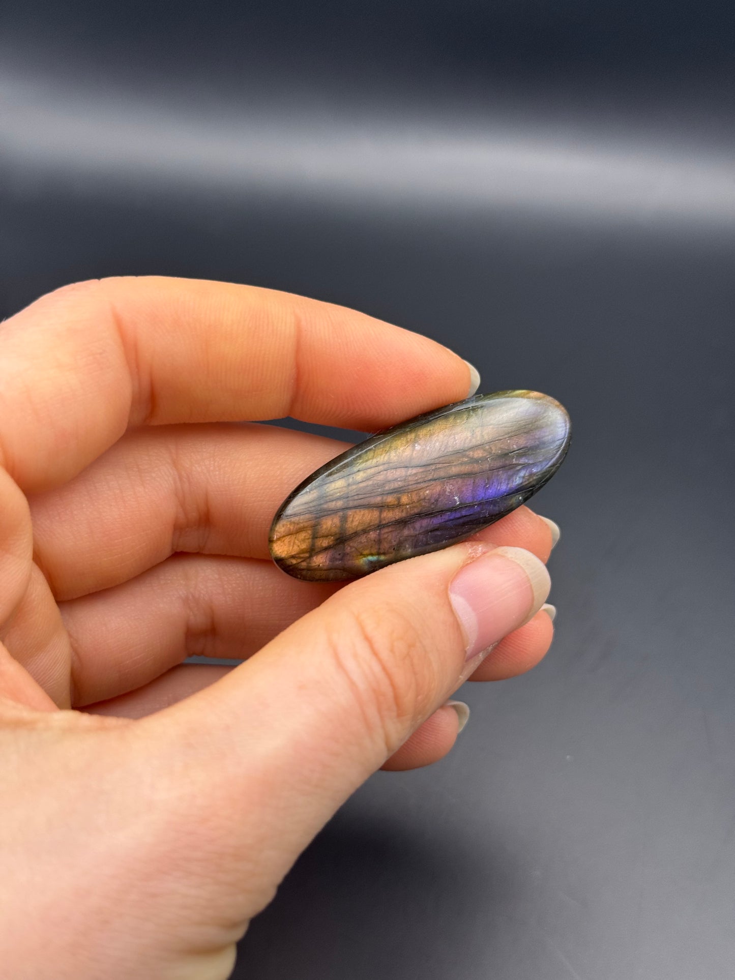 Lila Labradorit Cabochon ~ 18C