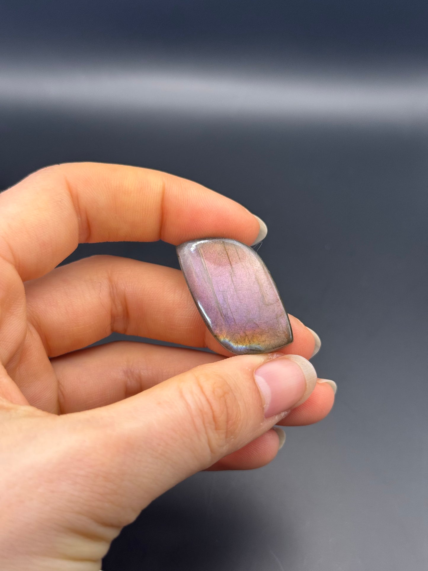 Lila Labradorit Cabochon ~ 18G