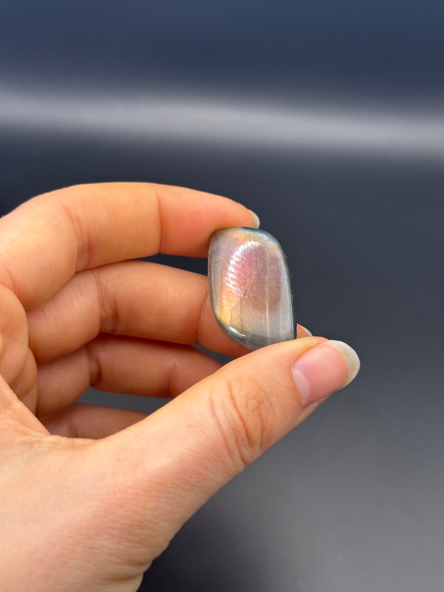 Lila Labradorit Cabochon ~ 18G