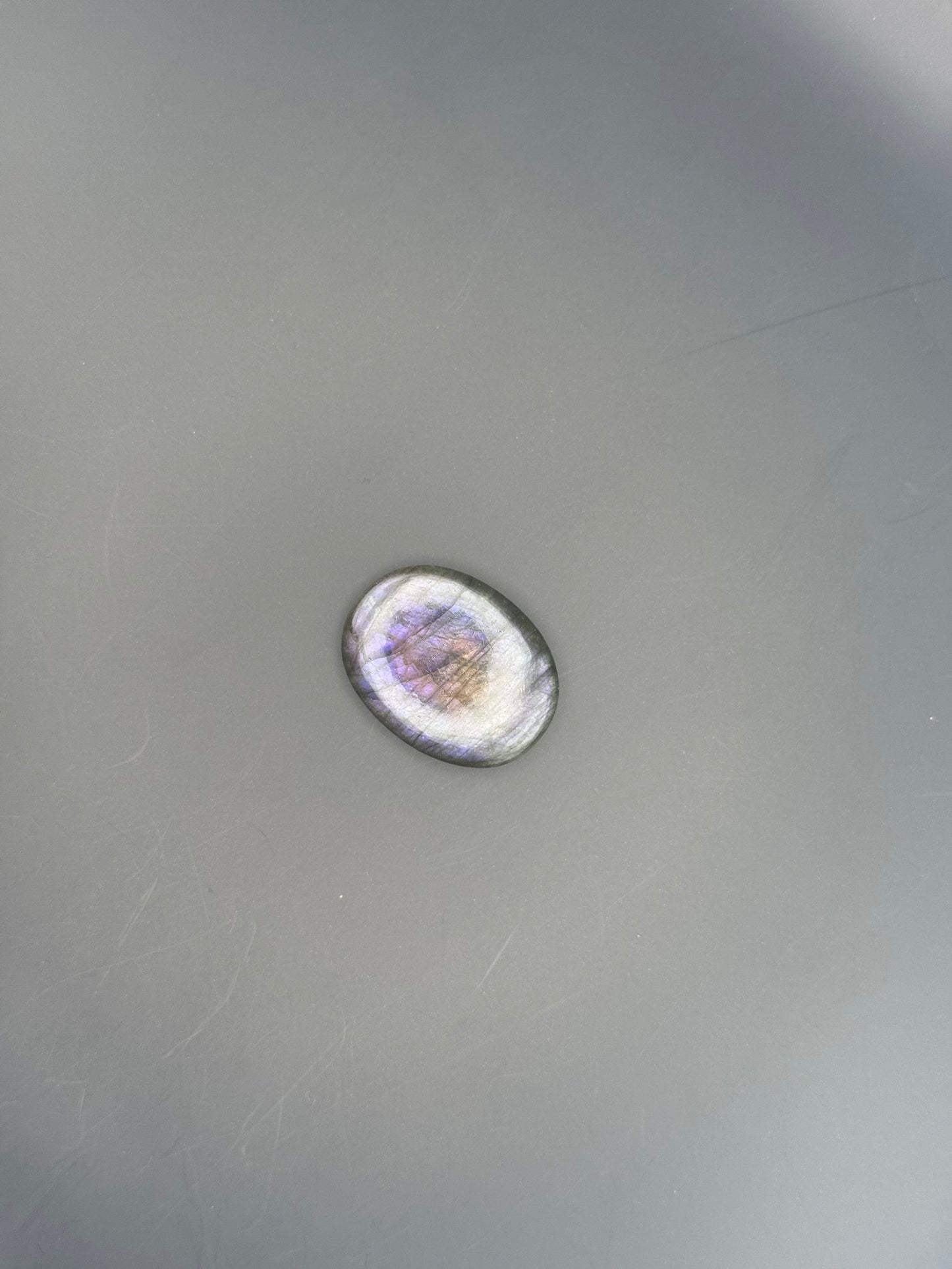 Lila Labradorit Cabochon ~ 18P