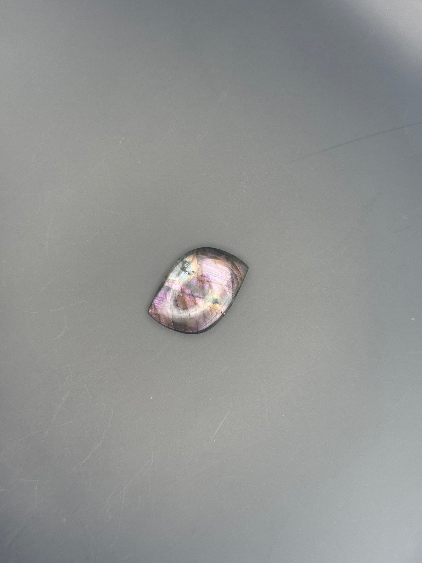 Lila Labradorit Cabochon ~ 18S