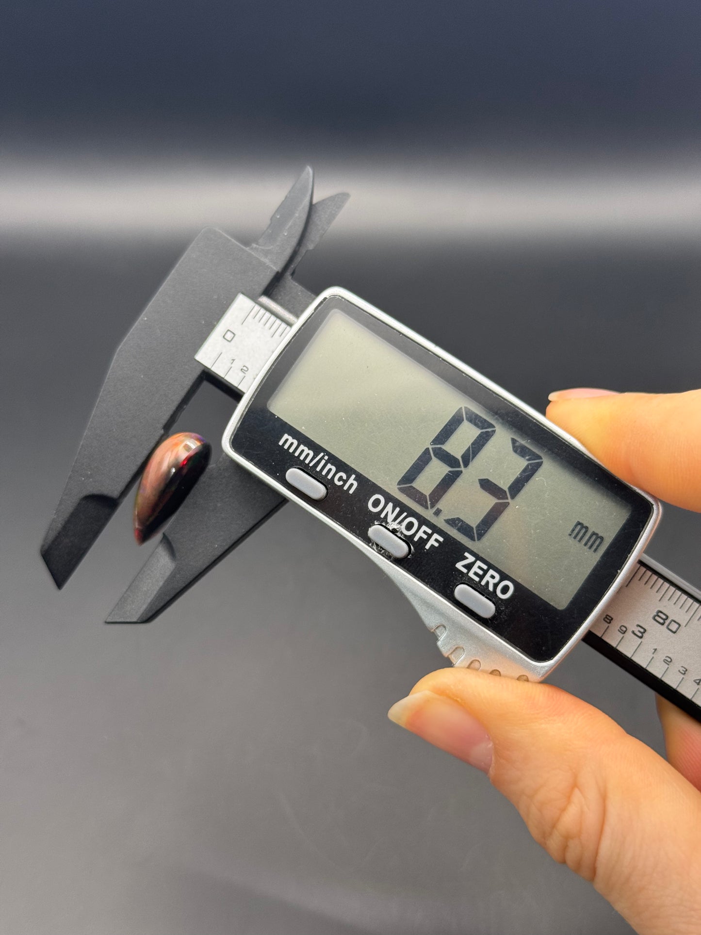 Äthiopischer Welo Opal (geräuchert) ~ Ai100