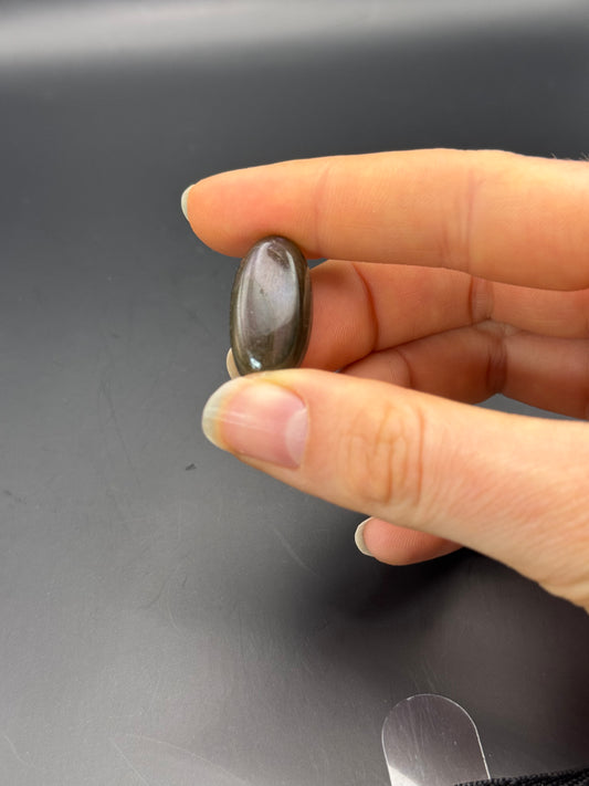 Lila Labradorit Cabochon ~ 10L